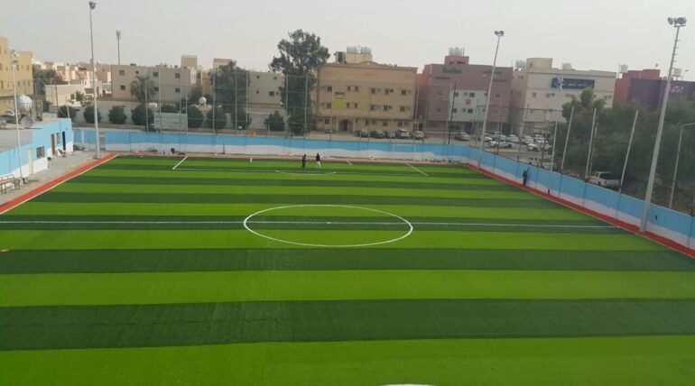 إصلاح ملاعب كرة القدم
